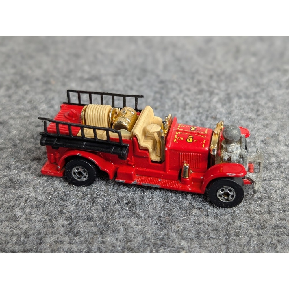 1980 HOT WHEELS OLD NUMBER 5 RED 1:64 DIECAST 3 1/8" FIRE ENGINE LADDER TRUCK